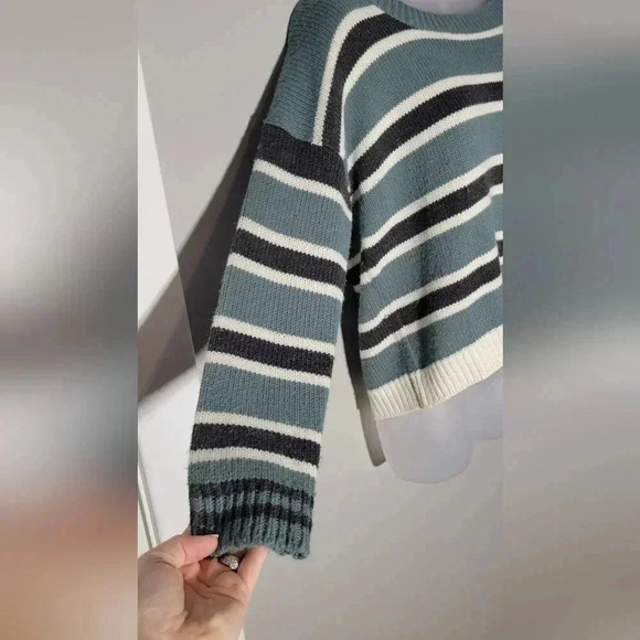 Pink Rose, Striped cropped knit sweater, sage, ivory & gray, womens size LG - Picture 6 of 9